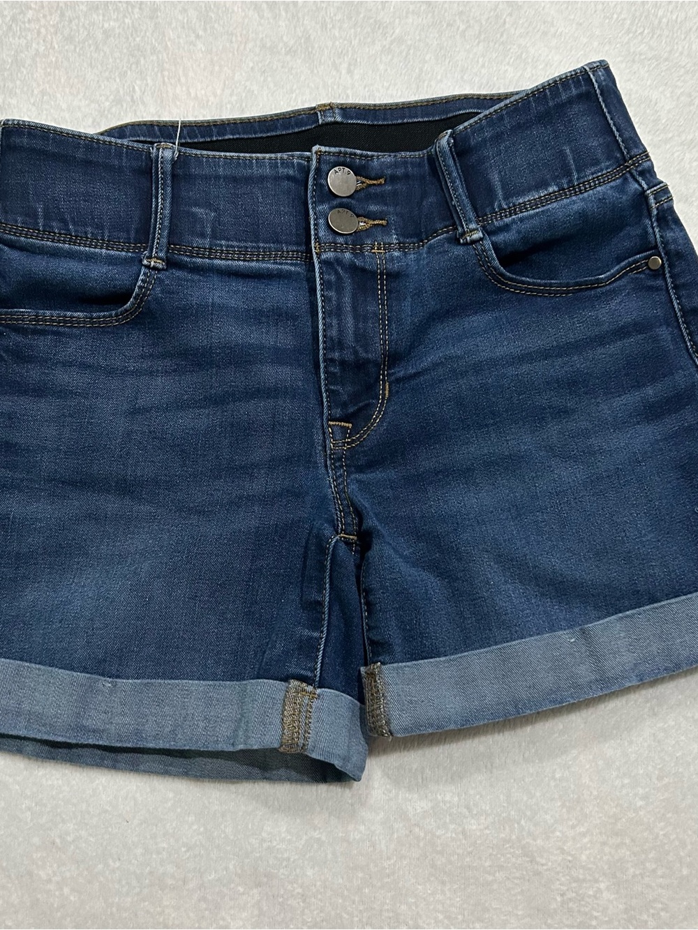 Apt. 9 Dark Blue Rolled-Hem Elastic Waistband Double Button Cuffed Denim Shorts